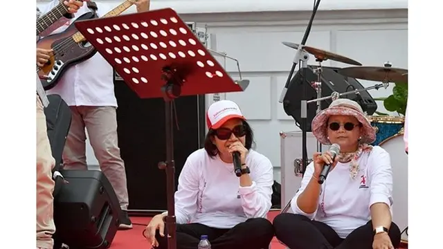 7 Momen Keseruan Para Menteri Kabinet Kerja Jokowi-JK Lomba Agustusan