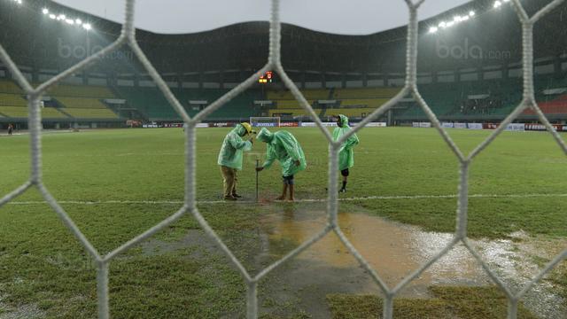 Drainase Buruk, Stadion Patriot Candrabaga, Bekasi