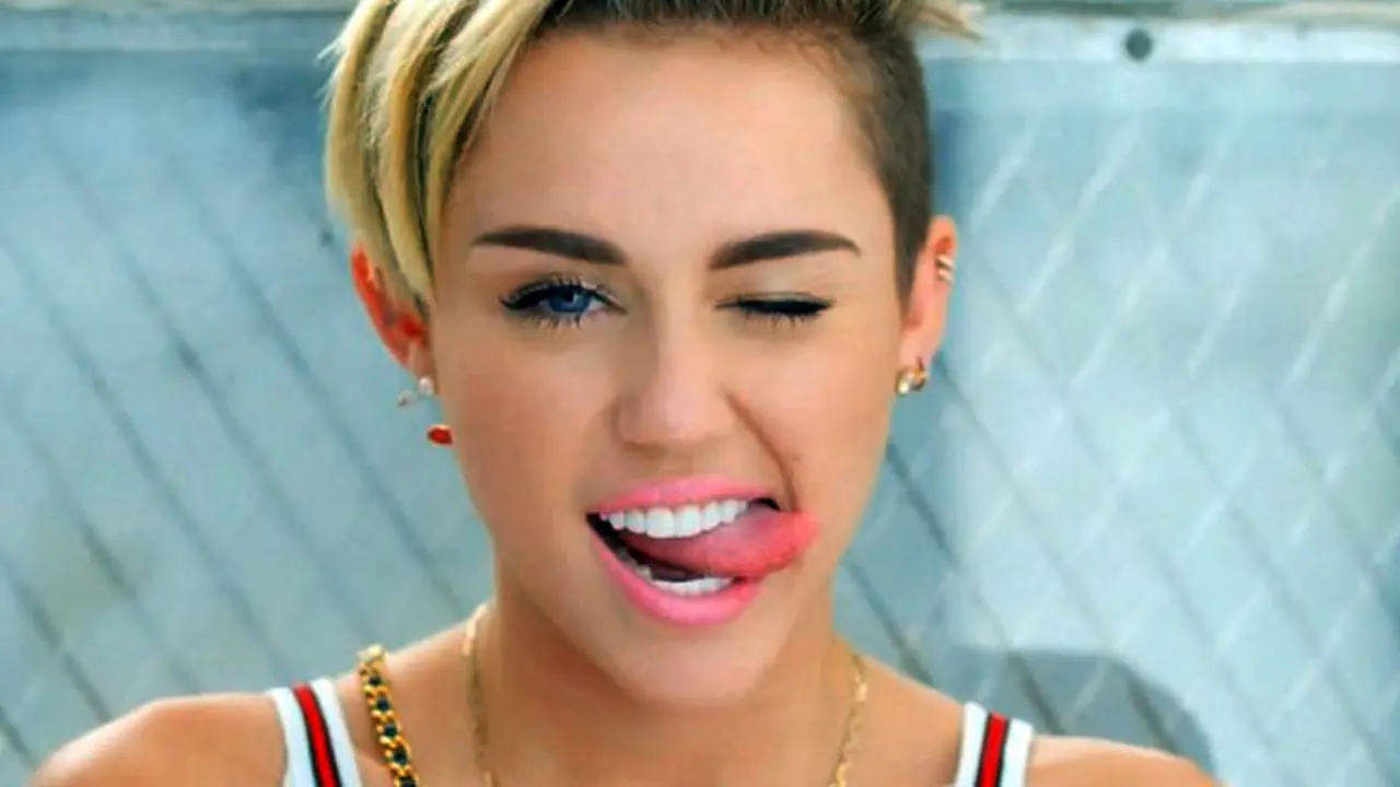 miley-131107b.jpg
