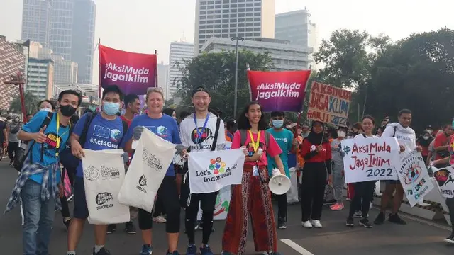Merayakan World Cleanup Day Lewat Plogging dan Pawai di CFD Jakarta