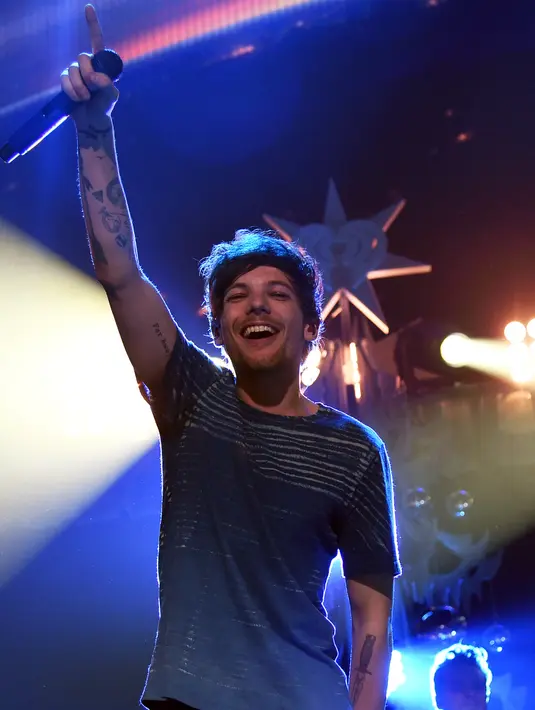 Louis dan mantan pacarnya Briana Jungwirth menyambut anak pertama mereka pada bulan Januari lalu. (AFP/Bintang.com)