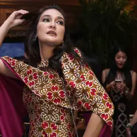 Selain sibuk dalam dunia entertainment, pemeran Luna Maya juga sibuk dalam urusan bisnis. Seperti diketahui beberapa tahun belakangan ini, ia disibukkan merintis usaha. (Nurwahyunan/Bintang.com)