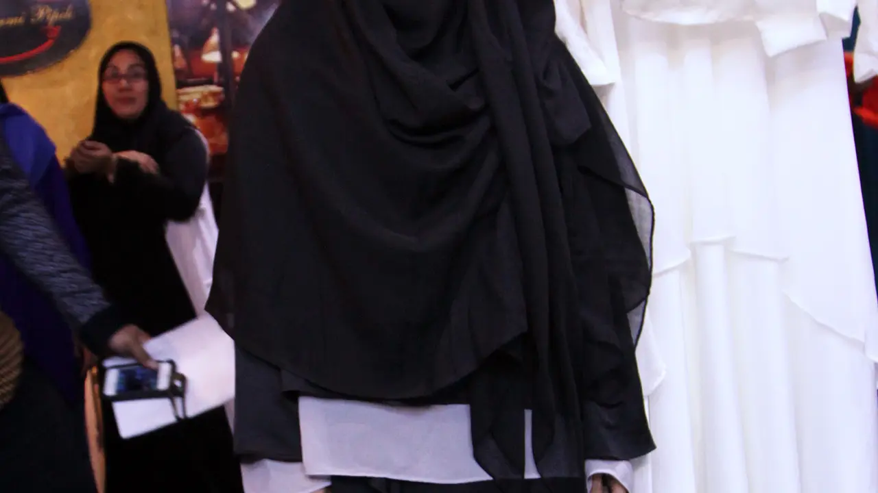 [Bintang] Pipik Dian Irawati