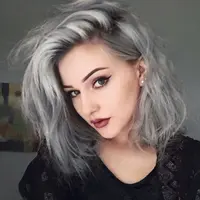 Mewarnai rambut bisa memicu kanker payudara, benarkah?| Via:thinkfuse.com 