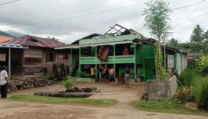 Angin puting beliung menerjang permukiman warga di Pekon Way Kerap, Kecamatan Semaka, Kabupaten Tanggamus, Lampung. (Istimewa)