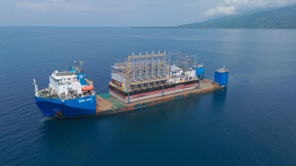 PLN Operasikan Pembangkit Terapung, Kelistrikan Sulbagsel Makin Aman