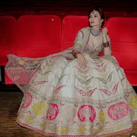 Masayu Anastasia Dibalut Lehenga saat Premier Film Terbarunya. [@masayuanastasia]