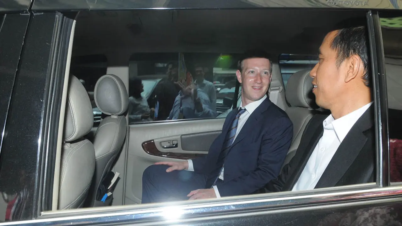 Bos Facebook Dikerubuti Massa di Pasar Tanah Abang