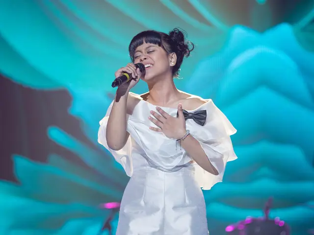 Lirik lagu berdentam dentum hoi Clearance