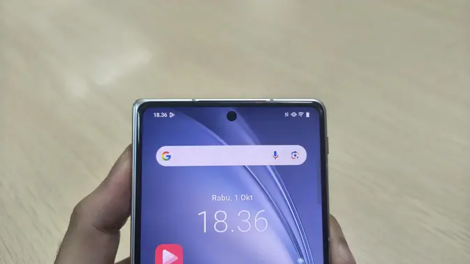 <p>Kamera depan vivo X Fold 5. (Liputan6.com/Anka Fergy Agustian)</p>