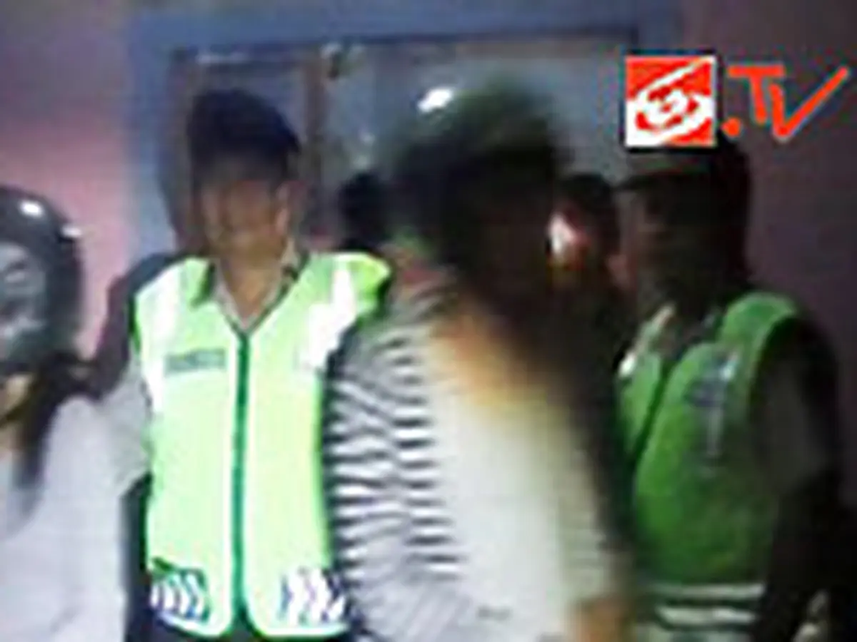 Polisi Razia Warnet Mesum - Video Liputan6.com