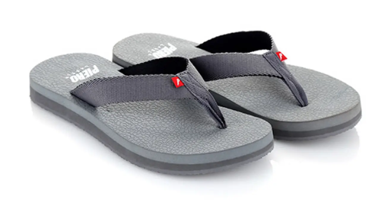 Ini deretan sandal favorit anak laki-laki generasi 90-an yang sudah mulai langka.