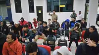 TKI korban perdagangan orang di Korsel tiba di Bandara Soetta  (Liputan6.com/ Pramitha Tristiawati)