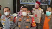 Kapolrestro Depok, Kombes Azis Andriansyah menyampaikan skenario pengamanan malam tahun baru 2021. (Liputan6.com/Dicky Agung Prihanto)