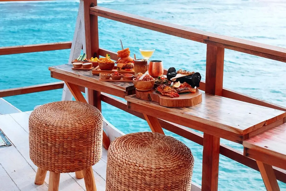 Minoo Beach Club