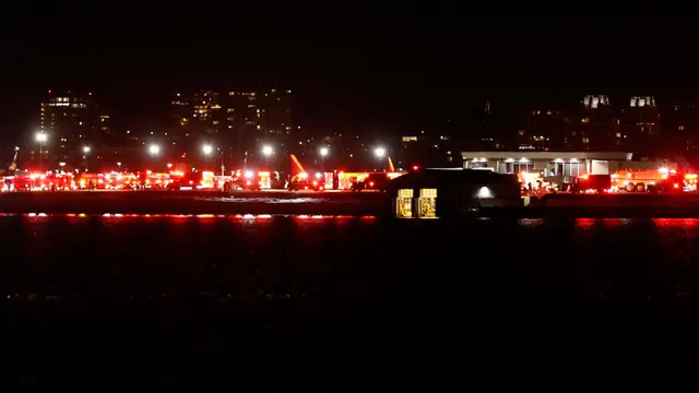 Upaya Pencarian dan Penyelamatan Korban Tabrakan American Airlines dan Black Hawk