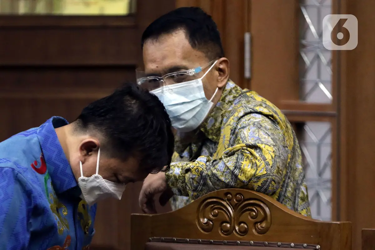 FOTO: Mantan Pejabat Ditjen Pajak Angin Prayitno Aji Dituntut Hukuman 9 Tahun Penjara