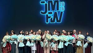 Wardah menggandeng sejumlah muse, termasuk enam wakil menteri perempuan, untuk fashion show-nya di Jakarta Muslim Fashion Week (JMFW) 2026, 6 november 2025. (dok. Wardah)