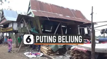 67 rumah warga di Kabupaten Takalar, Sulawesi Selatan disapu puting beliung. Sebanyak 95 kepala keluarga kehilangan tempa tinggal.