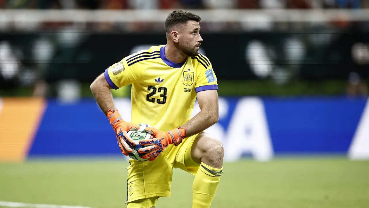 Kiper Spanyol Unai Simon