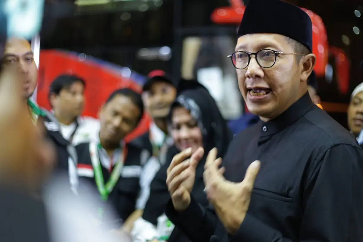 Menteri Agama (Menag) Lukman Hakim Saifuddin melepas jemaah haji kelompok terbang (kloter) 1 JKS di Makkah. Bahauddin/MCH