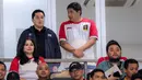 <p>Ketua Steering Committee (SC) Piala Presiden 2024, Maruarar Sirait (kanan) berbincang dengan Ketua Umum PSSI, Erick Thohir sebelum dimulainya laga final Piala Presiden 2024 antara Borneo FC menghadapi Arema FC di Stadion Manahan, Solo, Minggu (4/8/2024). (Bola.com/Bagaskara Lazuardi)</p>