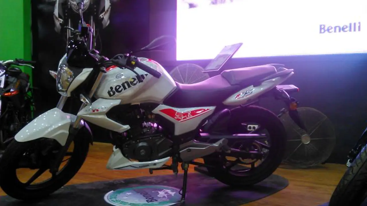 Benelli TNT 15