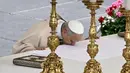 Misa pelantikan Paus Leo XIV dilakukan seusai dengan tradisi. (Filippo MONTEFORTE/AFP)