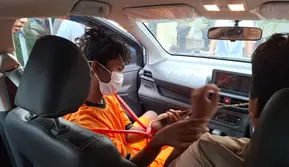 Detik-Detik Pembacokan Sopir Taksi Online di Tangerang