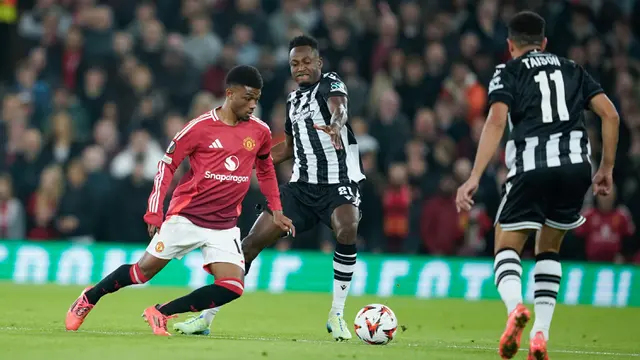 Foto: Aksi Memukau Amad Diallo saat Membawa MU Bungkam PAOK di Liga Europa, Bayar Tunai Kepercayaan Pelatih