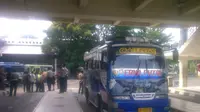 Kondisi di Terminal Giwangan Yogyakarta sepi, hanya sedikit bus yang beroperasi (Liputan6.com/ Fathi Mahmud)