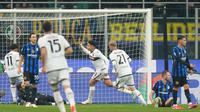 Dua gol Inter Milan masing-masing dicetak Denzel Dumfries dan Lautaro Martinez. Bologna memaksakan hasil imbang lewat aksi Santiago Castro dan Emil Holm. (AP Photo/Luca Bruno)