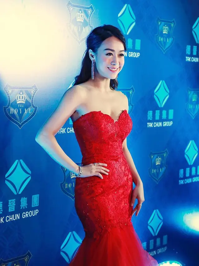 Terseret Skandal Perselingkuhan, Ini 6 Potret Pesona Akrtris Jacqueline Wong