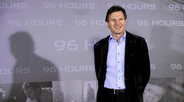 Film Debut Liam Neeson Di Korea Operation Chromite Rilis Poster
