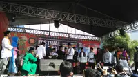 Gubernur DKI Jakarta Ahok meresmikan Festival Palang Pintu di Kemang, Jakarta Selatan. (Liputan6.com/Nanda Perdana Putra)
