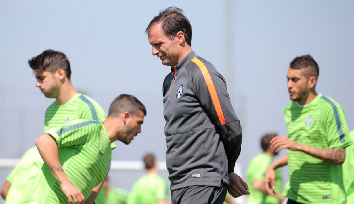 Apakah Allegri bisa mengangkat prestasi Bianconeri di kancah Eropa? (MARCO BERTORELLO / AFP)
