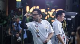 Tirta mendapatkan perlawanan sengit dari Bayu Harudito. Ia sempat tertinggal pada babak pertama. (Bola.com/Bagaskara Lazuardi)