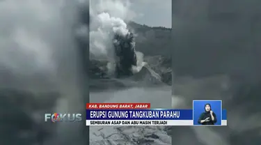 Gunung Tangkuban Parahu kembali semburkan asap dan abu vulkanik pada Sabtu pagi.