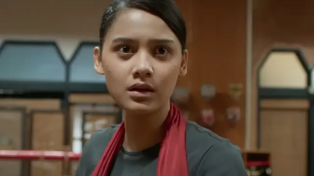 Callista Arum sebagai Mia dalam film Panggonan Wingit 2: Miss K. (Foto: Dok. Hitmaker Studios)