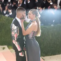 Kabar tak sedap datang dari pasangan super romantis dan sempurna dikalangan selebriti Hollywood, yap siapa lagi kalau bukan Gigi dan Zayn Malik. (AFP/Bintang.com)