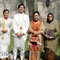 Momen pernikahan anak Onky Alexander 'Catatan Si Boy' yang dihadiri keluarga Cendana. (sumber: Instagram/titieksoeharto)