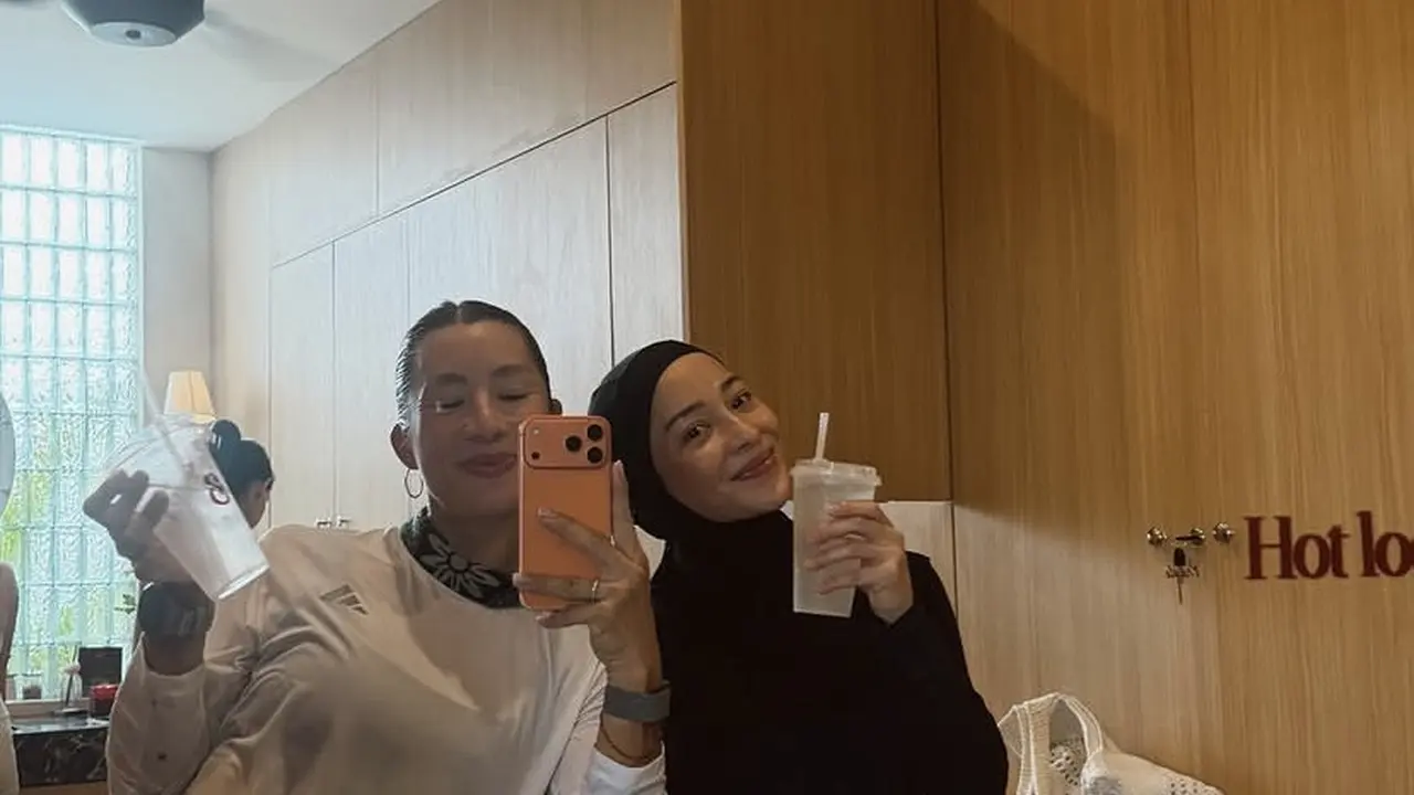 Lari Bareng di Bali, Gaya Sporty Nikita Willy dan Jennifer Bachdim Jadi Inspirasi Activewear yang Stylish