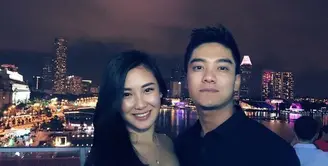 Lama tidak ada kabar mengenai pasangan Boy William kini jalaini sesi pemotretan romantis dengan seorang model.