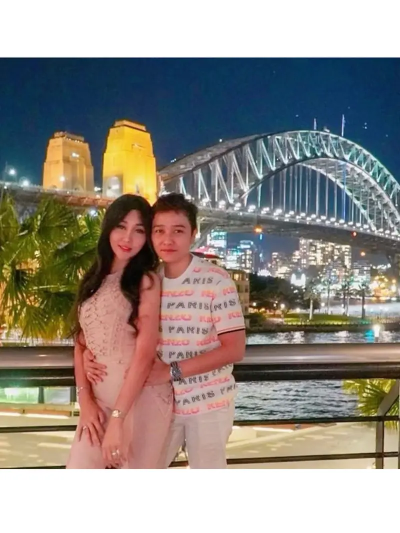 Potret Lucinta Luna dan Abash Saat Liburan di Australia