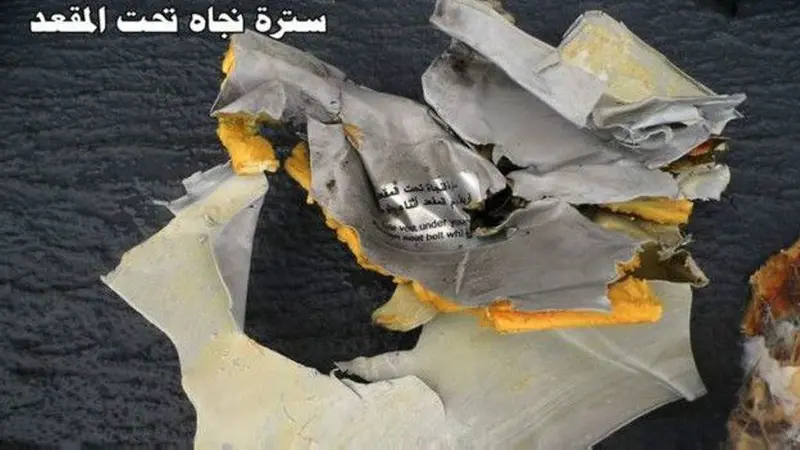 Ini Puing Pesawat EgyptAir Hilang di Laut Mediterania