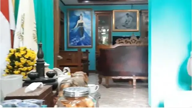 8 Potret Rumah Lilis Karlina, Penuh Benda Klenik Hingga Lukisan Nyi Roro Kidul