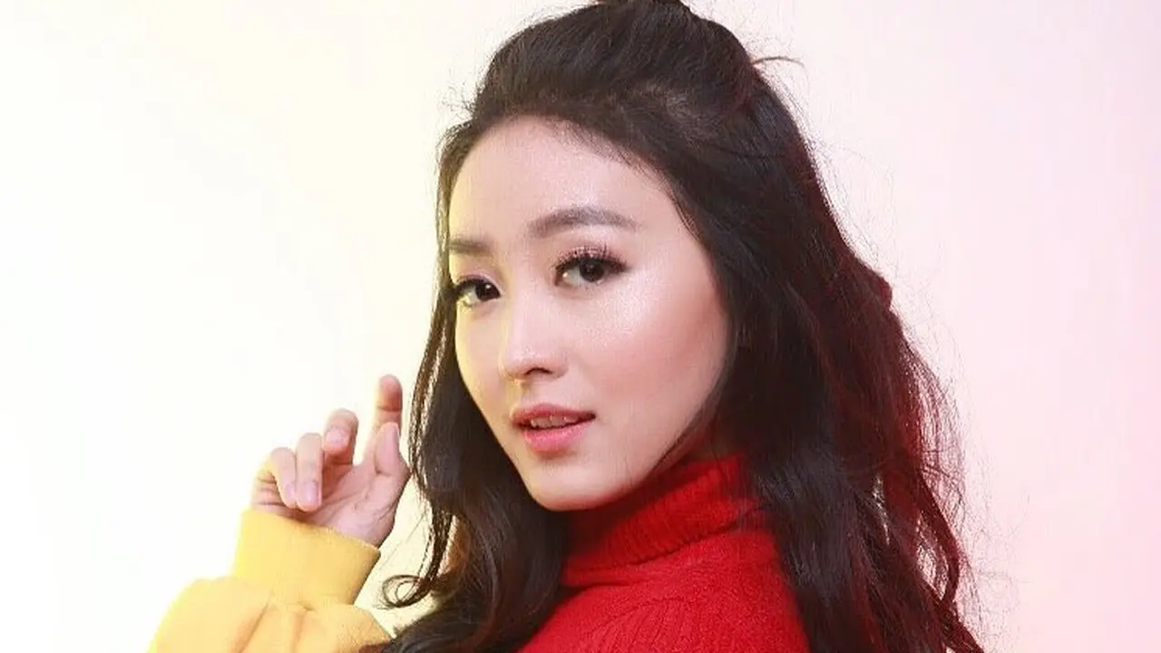 Secantik Cewek Korea, Ini Penampilan Natasha Wilona dengan Makeup