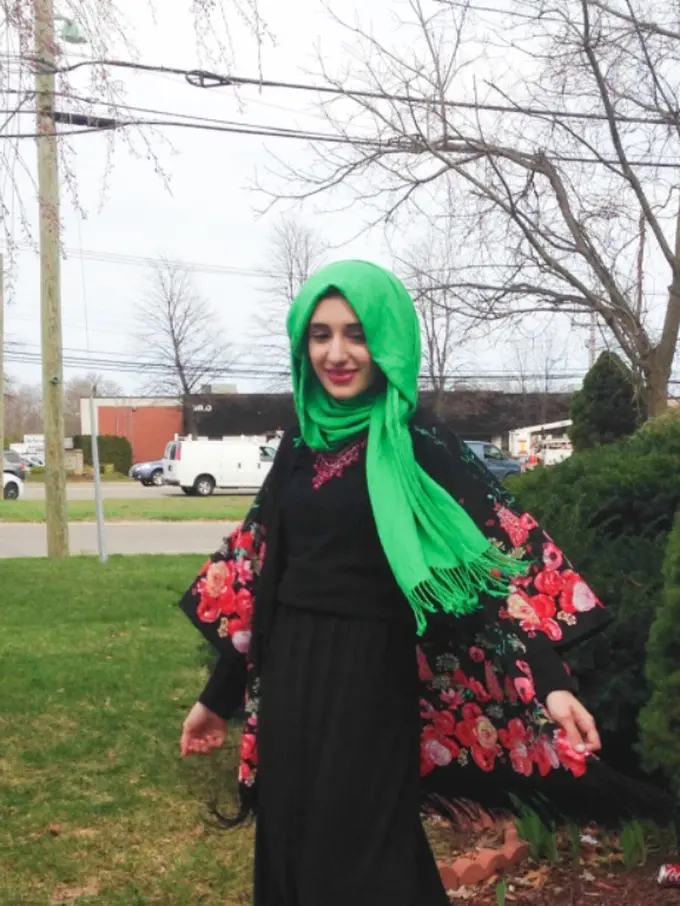 Tren Hijab: Balutan Hijab dengan Fringe Kardigan ala Bohemian