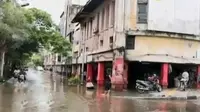 Banjir, Aktivitas Jual-Beli di Kelapa Gading dan Glodok Lumpuh