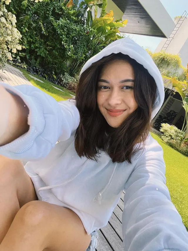 Nana Mirdad (Instagram/nanamirdad_)